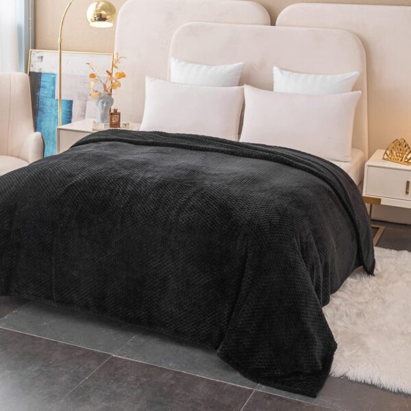 Luxurious Waffle Honey Comb Pompom Throw Blanket - Double & King - Super Soft and Luxurious for Sofa and Bedspread-Bedding set - Image 4