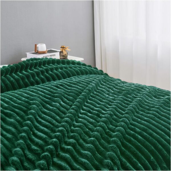 Chunky Ribbed Soft Fleece Blanket Throws - Fluffy Warm Heated Double & King Luxury Ribbed Throw for Bedroom, Sofa Couch, Bed Blankets - Image 4